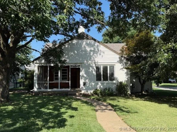 2304 S Birmingham Pl, Tulsa, OK 74114