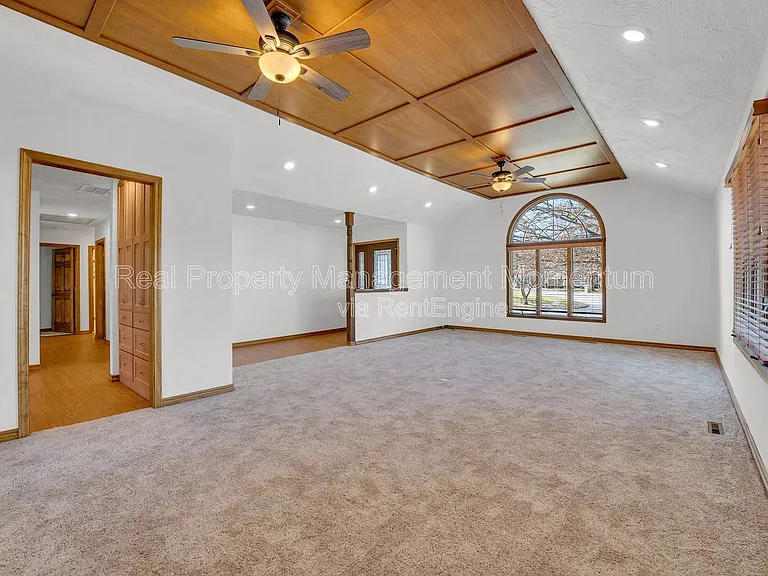 1868 S White Oak Ave — Photo 2