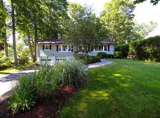 6 Redwood Rd, Norwalk, CT 06851