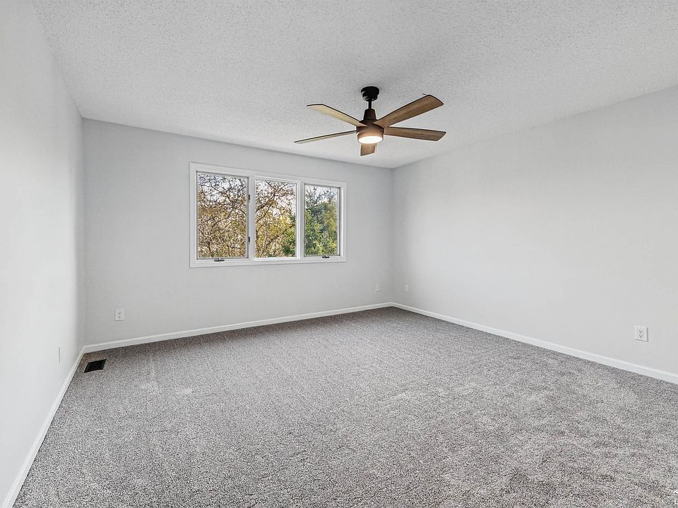 15135 Churchill St, photo 21