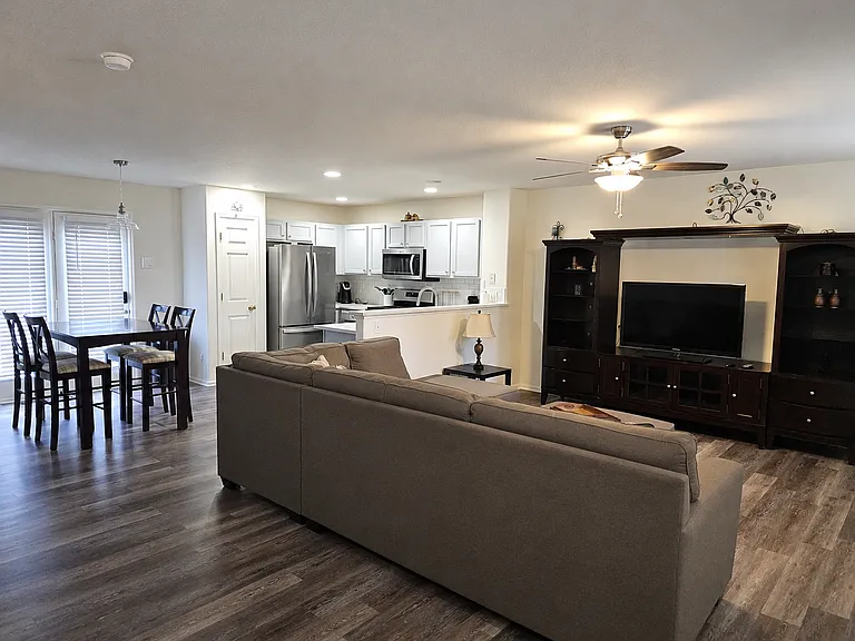 4363 S Independence St — Photo 27