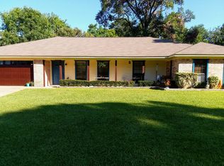 306 Oakhill St, Elkhart, TX