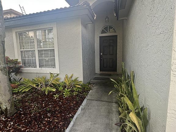 4th image of 18022 SW 29th Ln