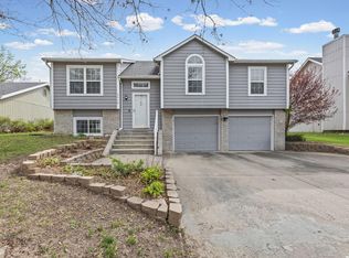 2936 Fenwick Rd, Lawrence, KS 66046