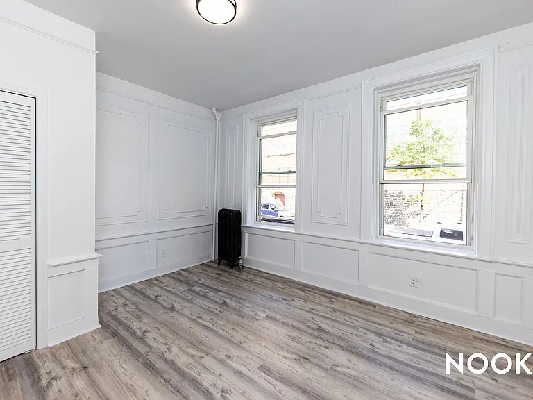 329 Woodbine St #1F — Photo 14