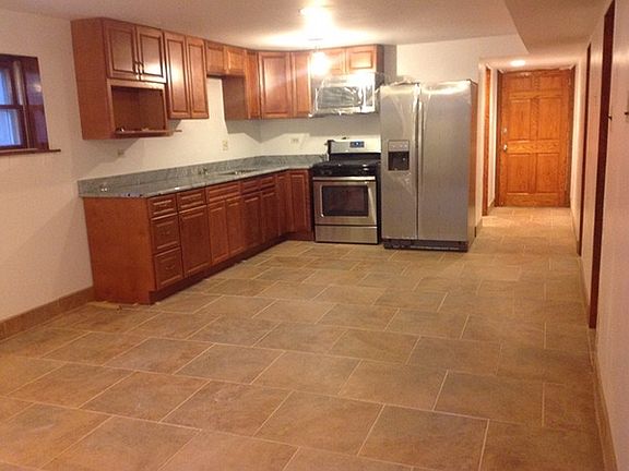 3rd image of 2443 N Newcastle Ave #Garden