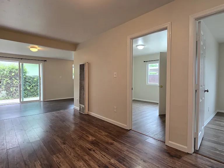 11415 Fairview St — Photo 16