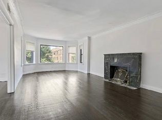 6815 S Ridgeland Ave FLOOR 1, Chicago, IL 60649