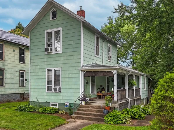 318 Harmar St, Marietta, OH 45750