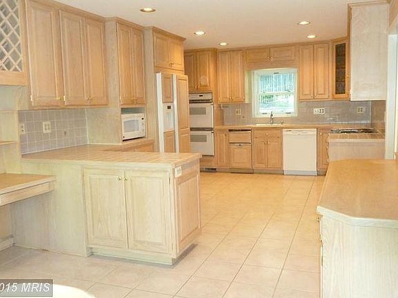 5th image of 3818 Prince William Dr
