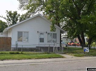 217 W Cedar St, Glenrock, WY 82637