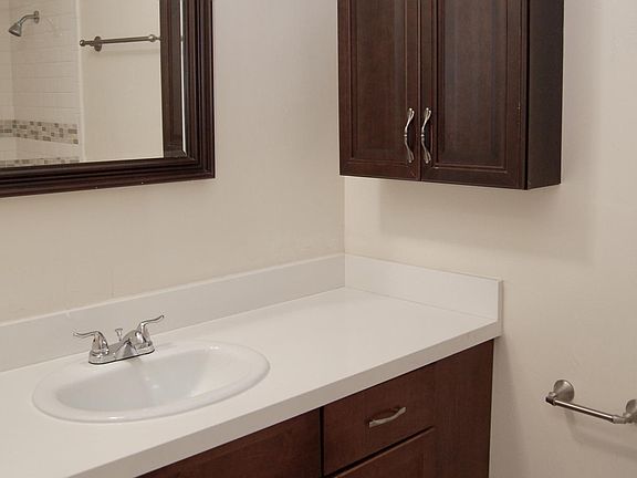 4th image of 3709 Jasmine Ave APT 9