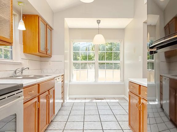3rd image of 373 Woodland Green Ct