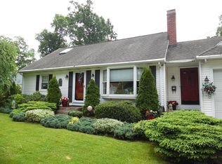 15 Hadley St, Springfield, MA 01118