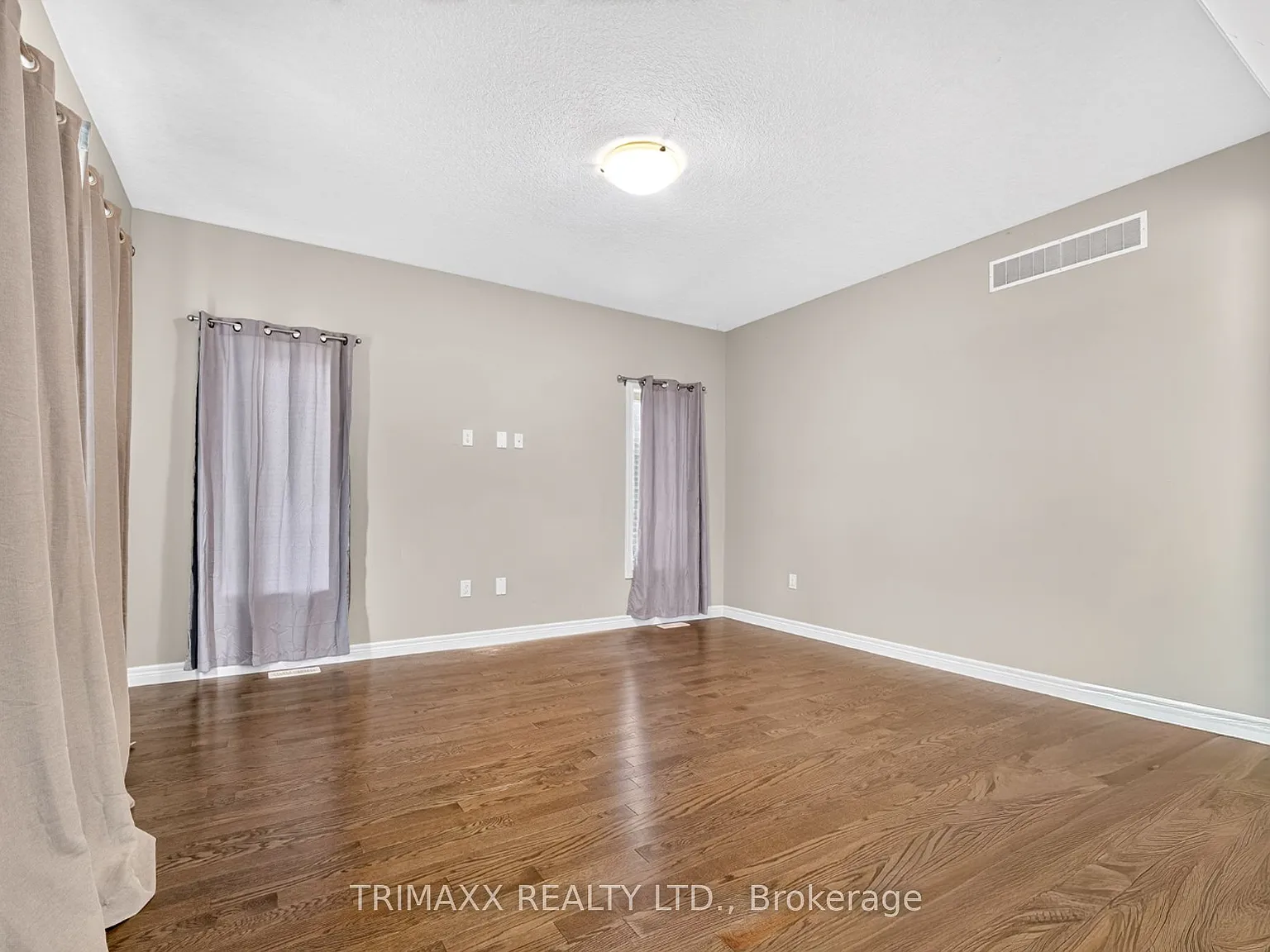 4 bed, $3,500 — Photo 4