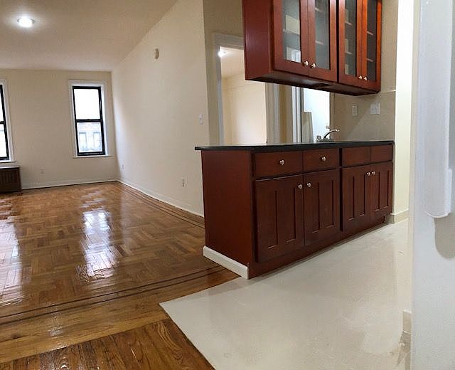 1st image of 4330 46th St APT 3C