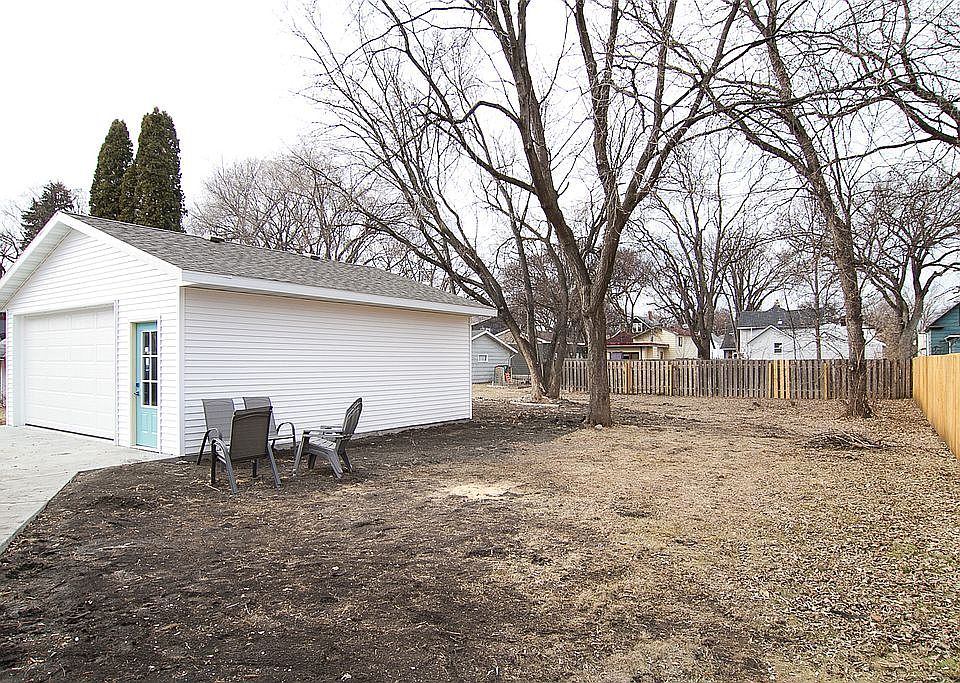 2nd image of 1337 8th Ave S
