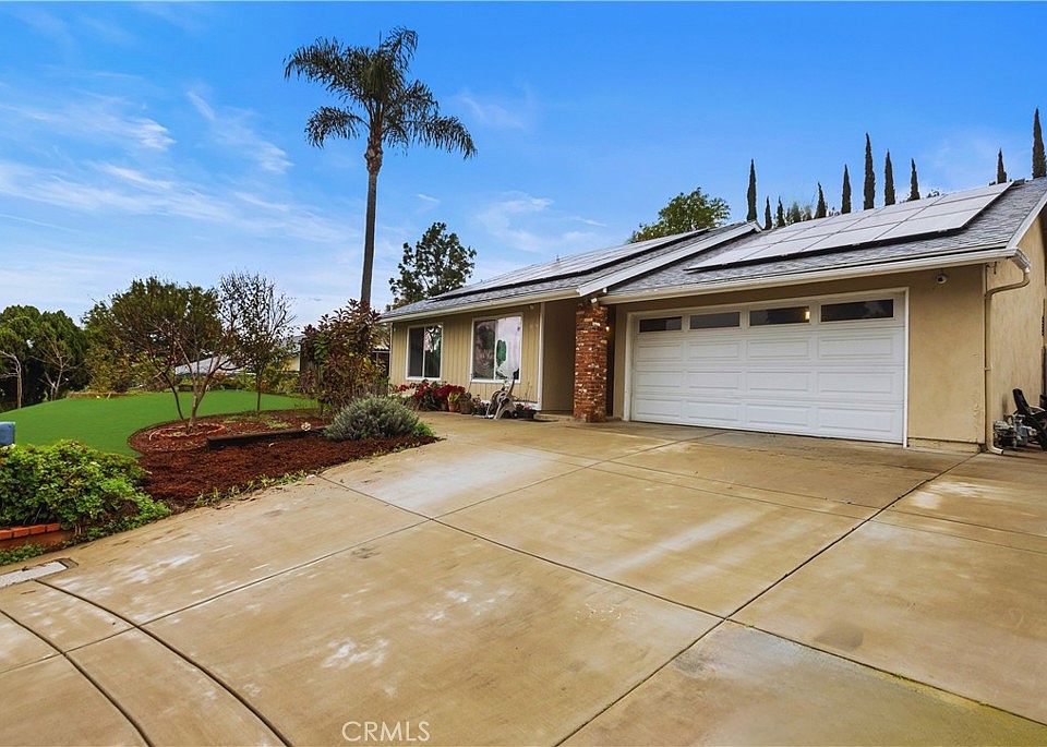1st image of 3046 Blakeman Ave