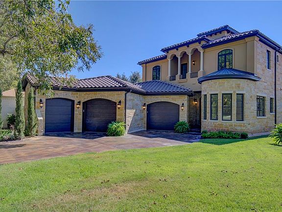 2nd image of 373 Meadowlakes Dr