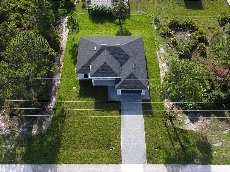 847 Bell Blvd S — Photo 3
