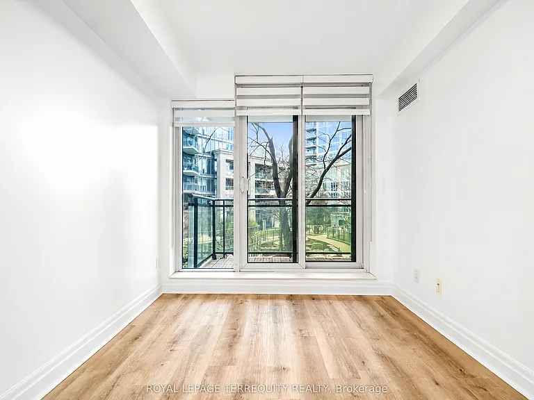 2121 Lake Shore Blvd W #206 — Photo 21