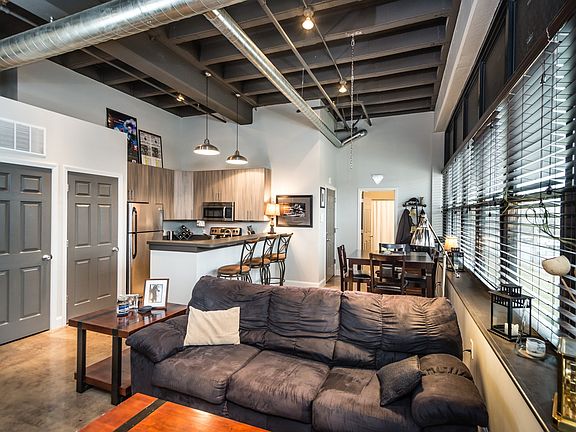 5th image of 5320 Brannon Ave #3G