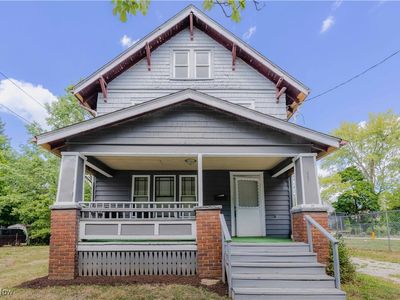 897 Peckham St, Akron, OH, 44320