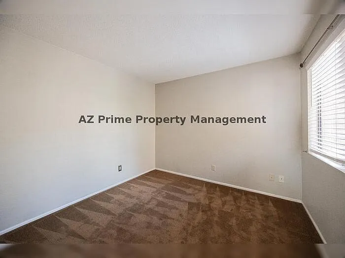 1650 N Ventura Ln — Photo 16