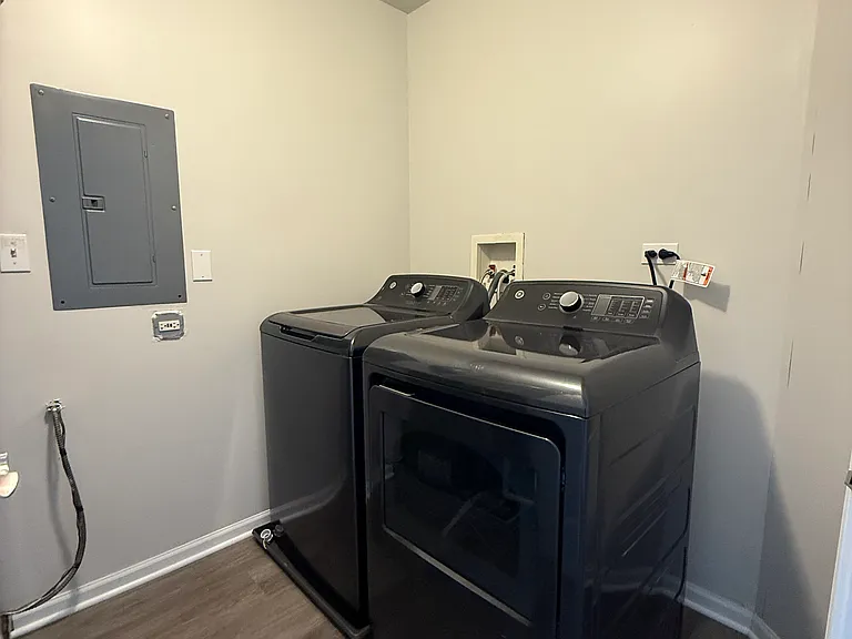 2276 Vanderbilt Dr — Photo 17