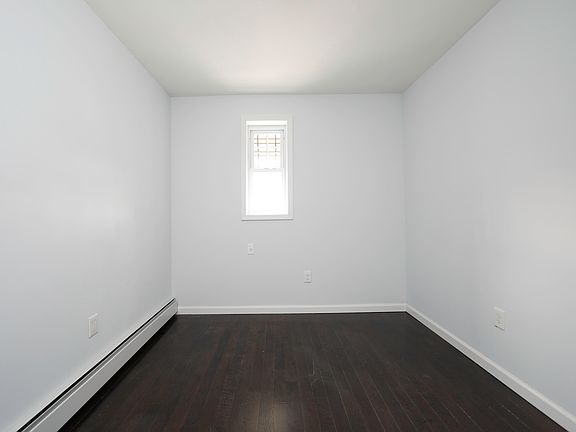 5th image of 926 E 221st St #A