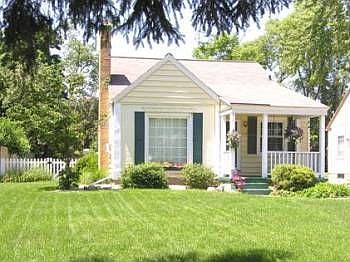 2nd image of 1737 Warwick Rd SE