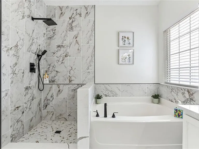 859 Springchase Dr — Photo 18