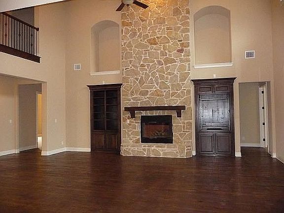 2nd image of 1834 San Jacinto Dr