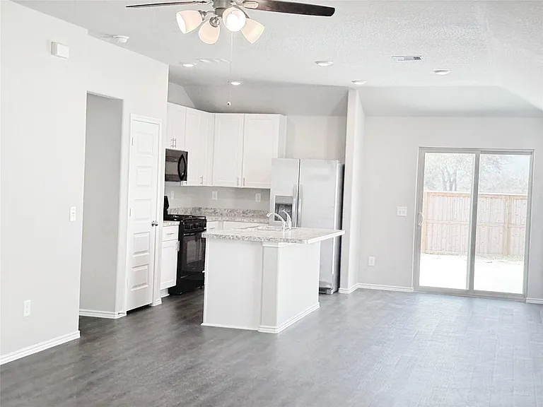 21611 Dessert Lilly Rd — Photo 5