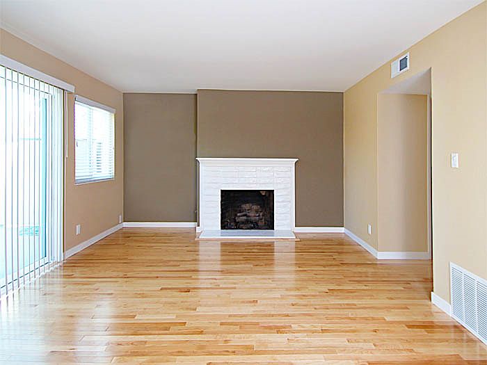 1st image of 699 Towle Way