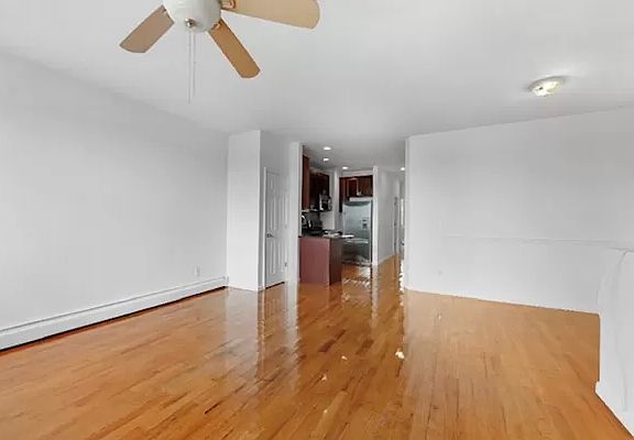 2nd image of 101 14th Shr Frnt Parkway 1a