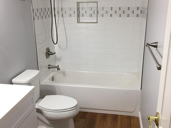 4th image of 2792 Spruceway Dr