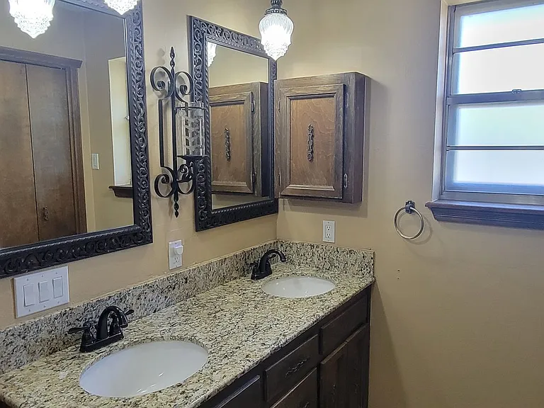 1412 Wilshire Blvd — Photo 23