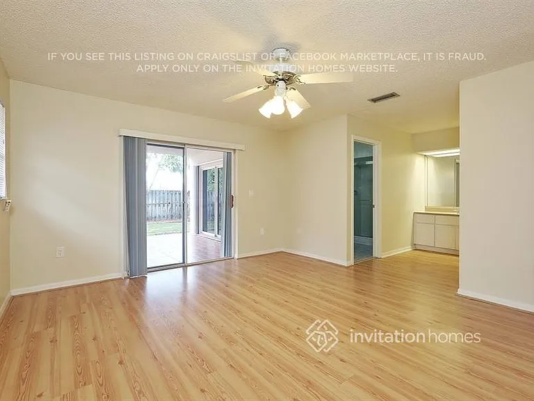 11255 SW 143rd Ct — Photo 9