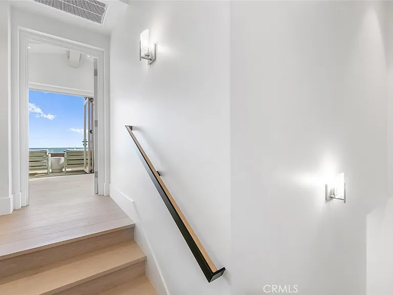 3130 Breakers Dr — Photo 31