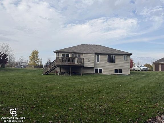 2nd image of 253 N Deer Park Rd