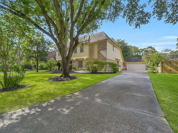 2nd image of 12803 Chriswood Dr