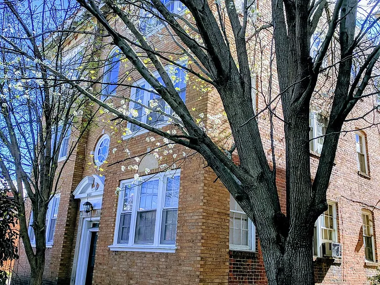 905 N. Belmont Ave.* — Photo 1