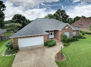 447 Huntington Dr, Jackson, MS 39272