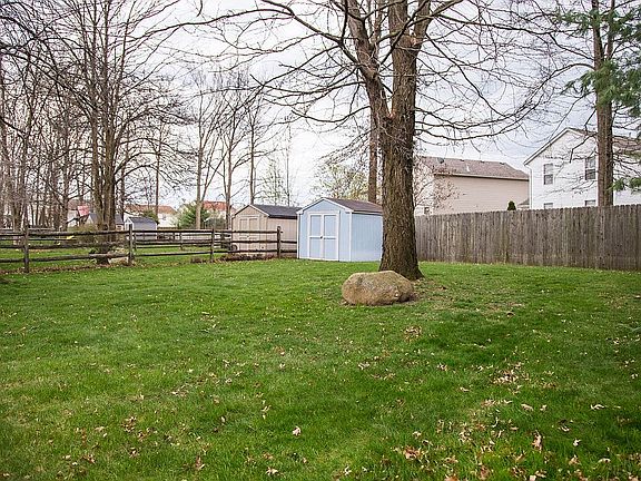 5th image of 7895 Dolmen Dr
