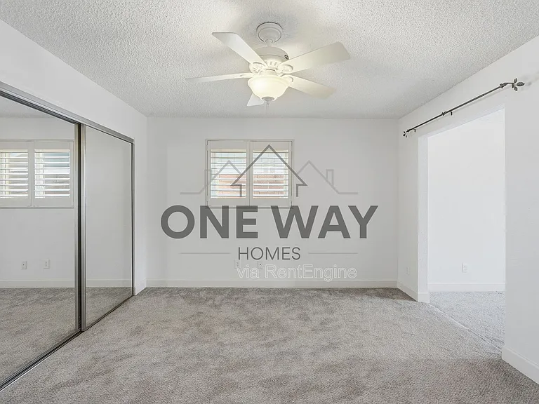 5749 S Farmer Ave — Photo 25