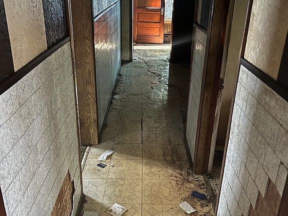 5th image of 1940 Scoville Ave