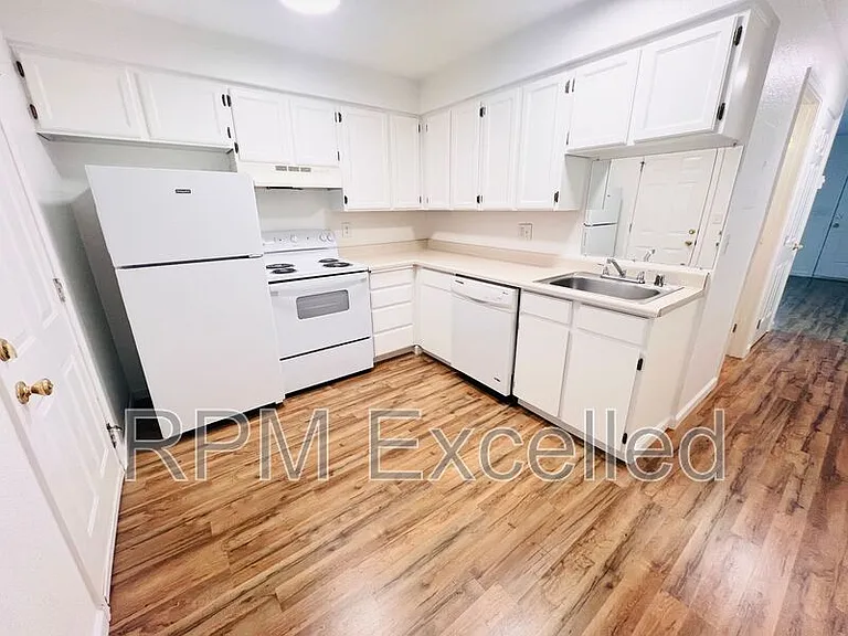 634 M St NE #4 — Photo 7