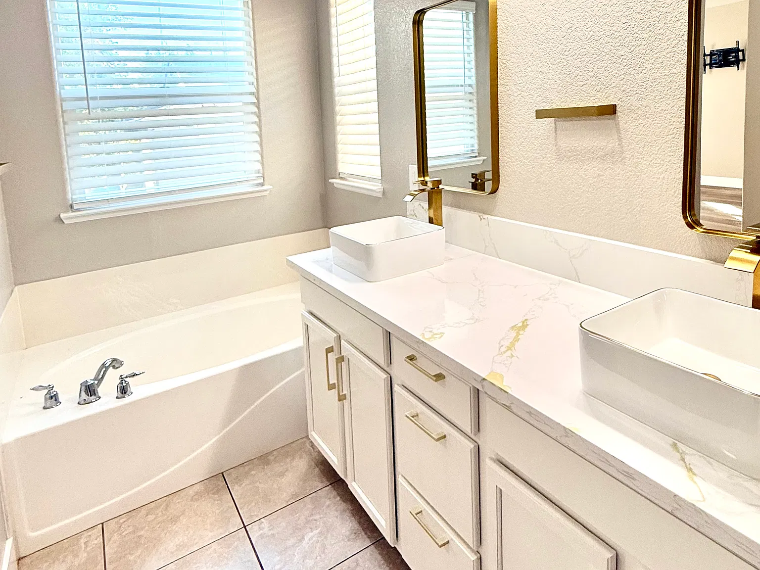 3 bed, 1665 sqft, $2,975 — Photo 4