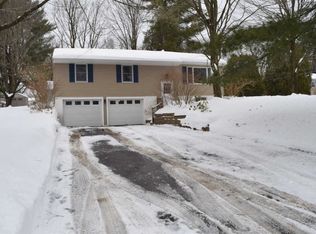 297 Stonybrook Dr, Williston, VT 05495
